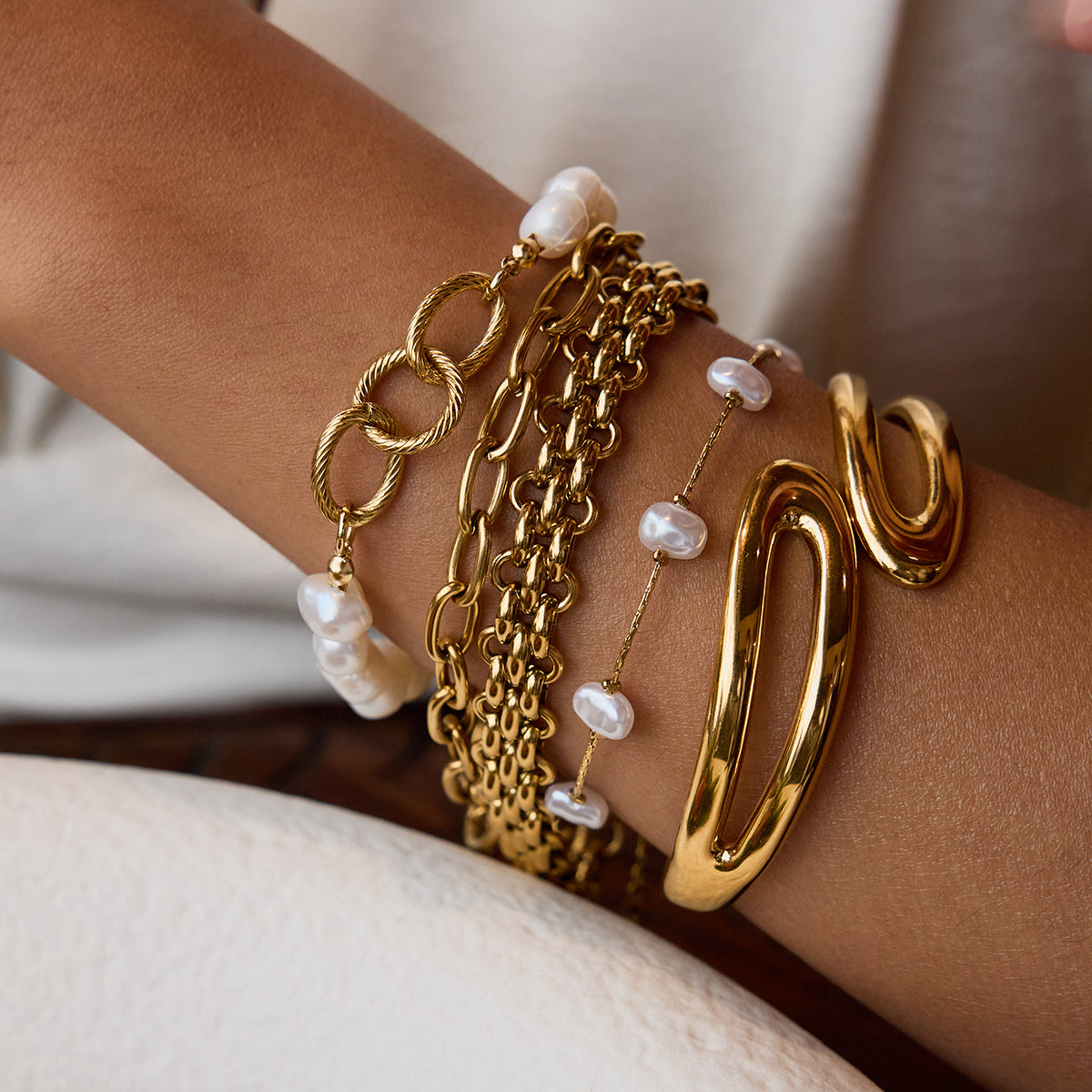 Amayah Jewelry Isla Pearl Bar Bracelet — baroque pearl stations alternating with gold bar links