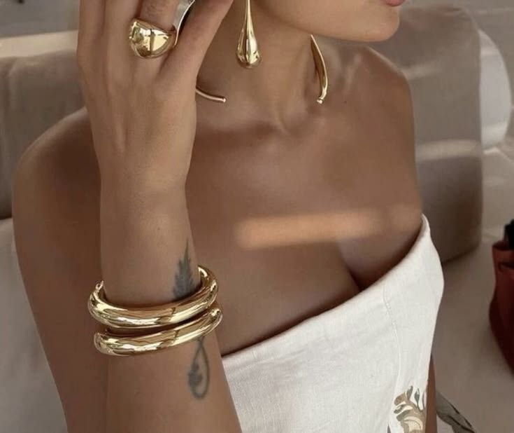 Jewelry That Moves With You: Why We Love Stainless Steel at Amayah