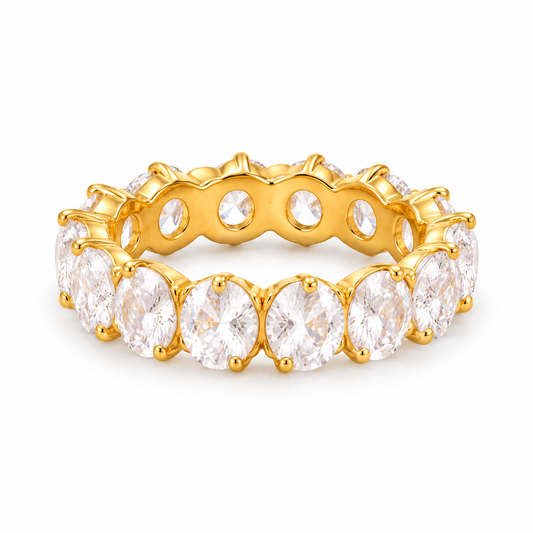 Close-up of round CZ stones on Odette Ring